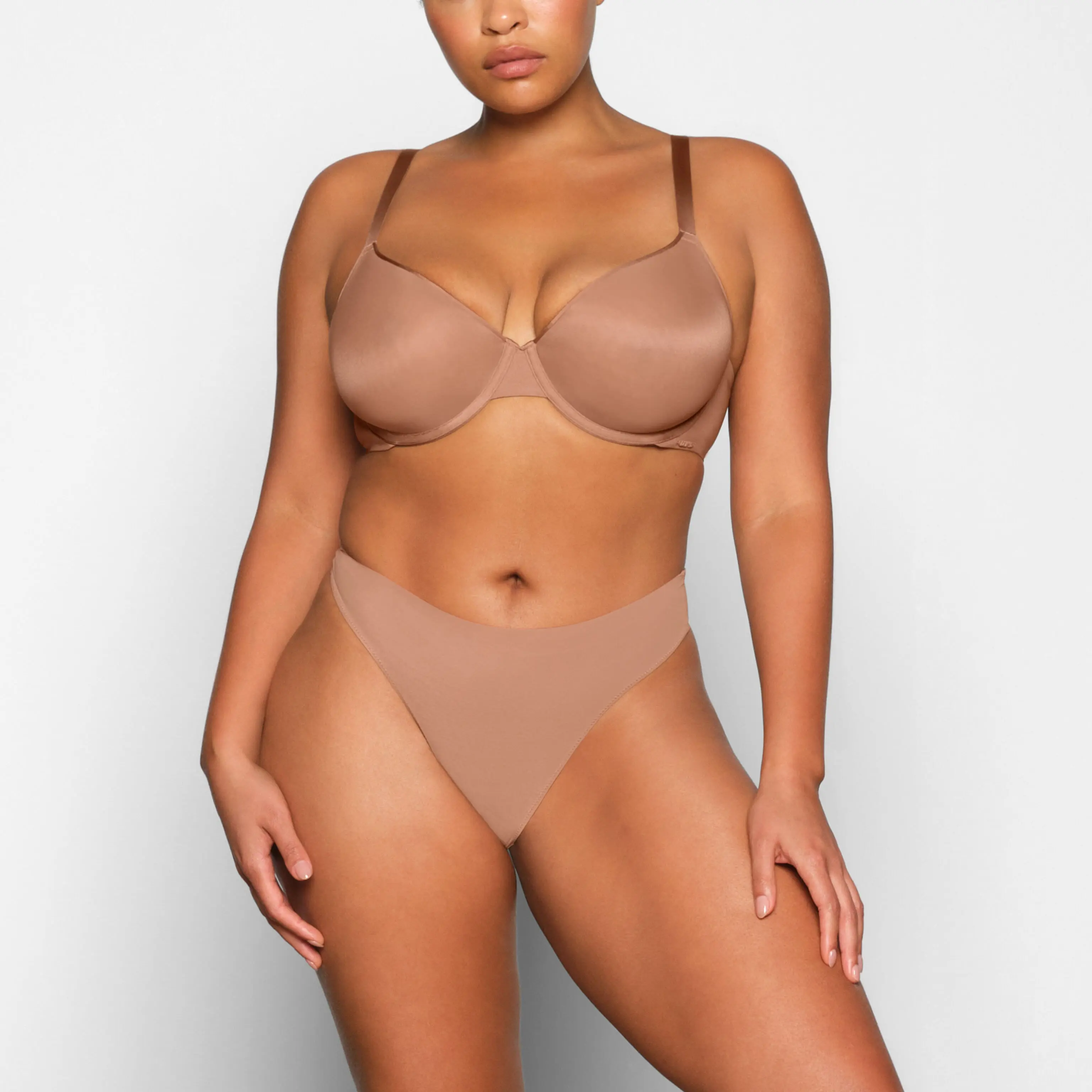 Demi Bra